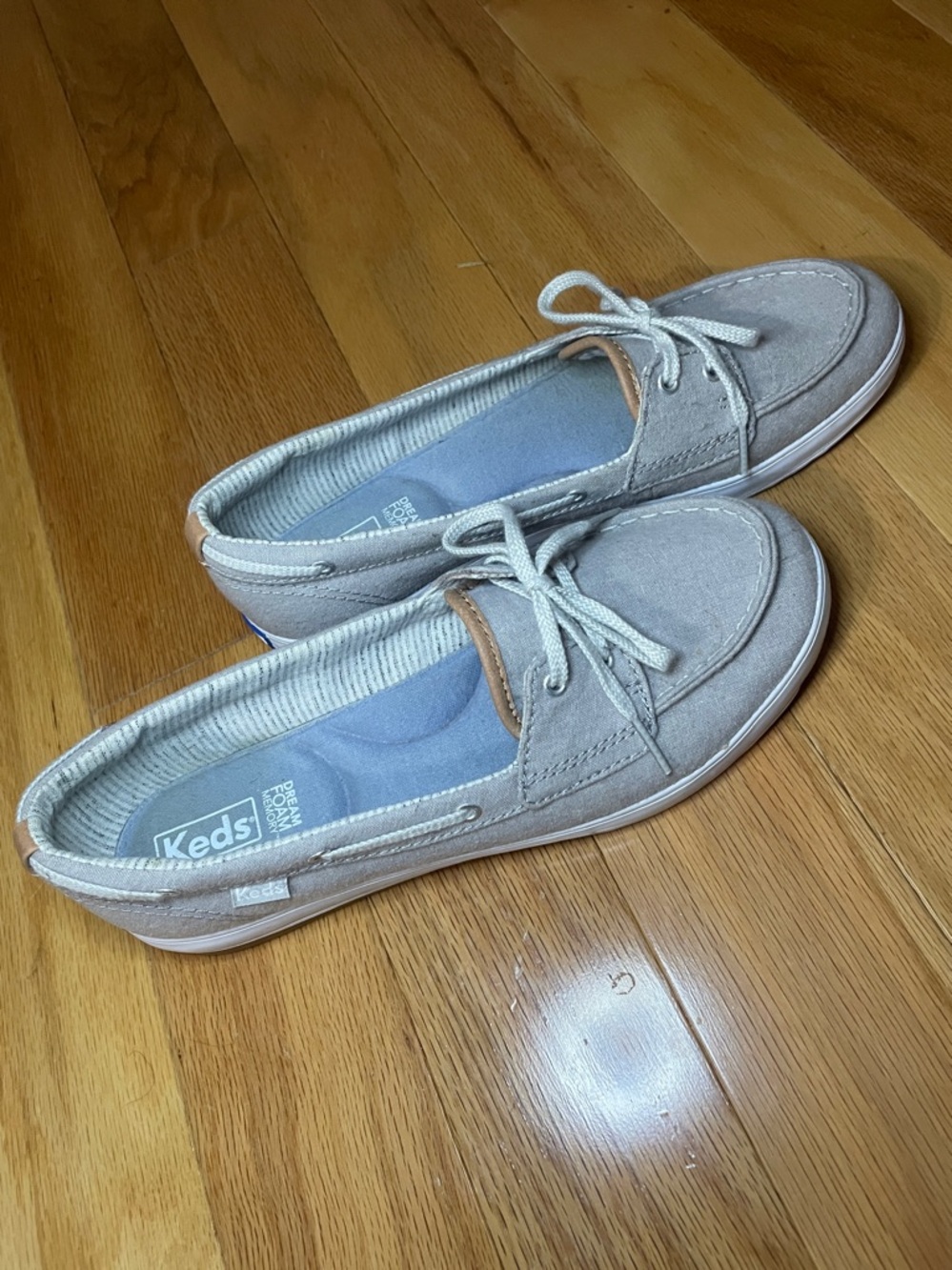Keds Dream Foam Memory Grey Canvas Boat Shoe
Womens Size 7.5